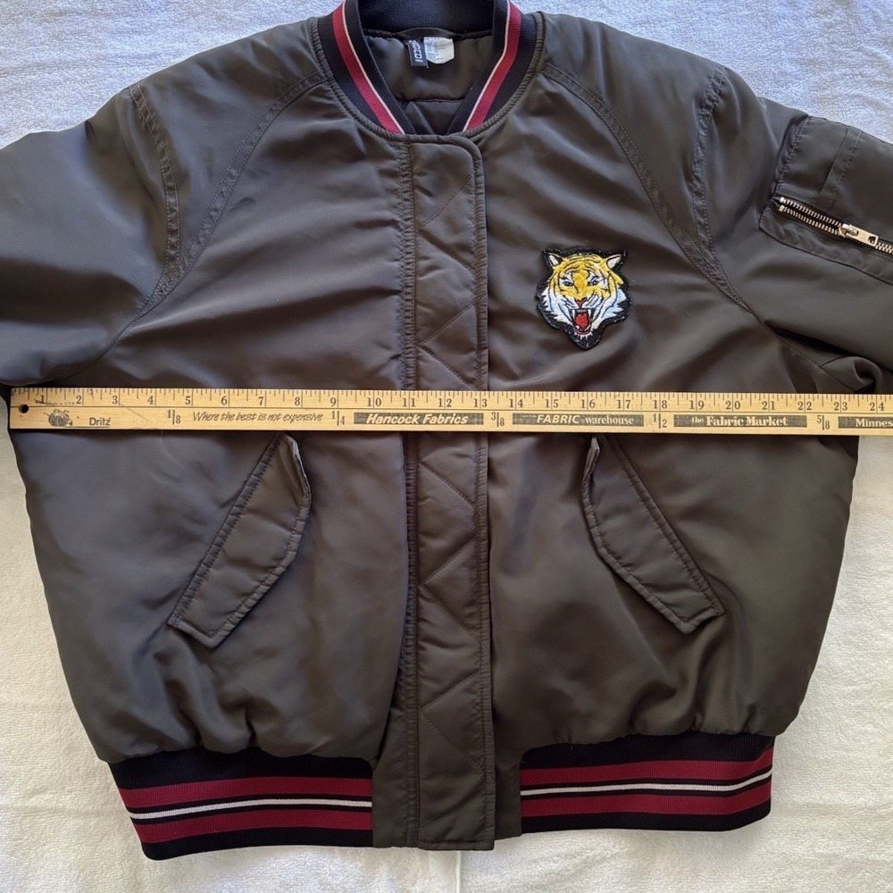 H&M Divided Bomber Jacket Womens 12 Olive Green Tiger Patch Varsity Streetwear - Picture 15 of 16
